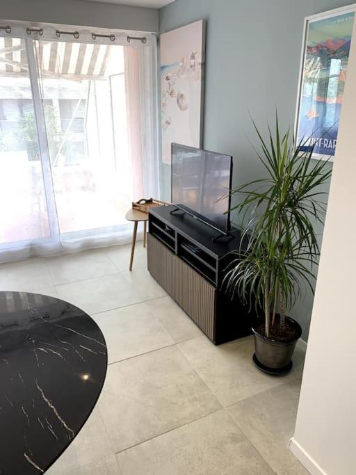 Appartement Saint-Raphael Esterno foto
